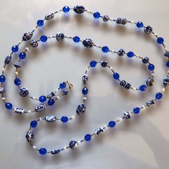 CHINESE BEADED NECKLACE - Picture 1 of 2